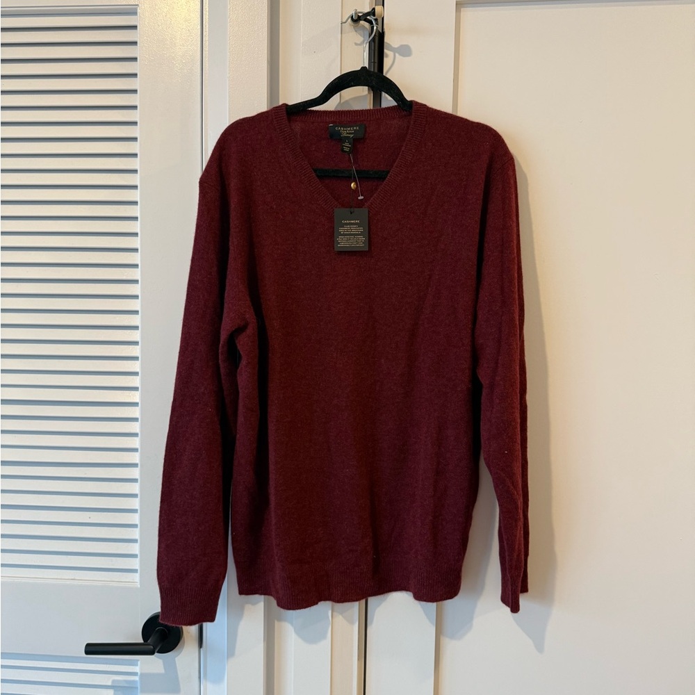 SOLD Cashmere club room luxury v neck sweater burgundy
